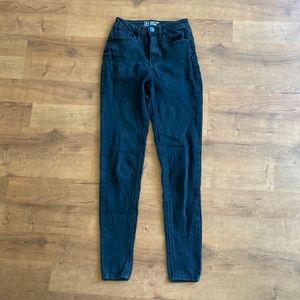 Black skinny jeans